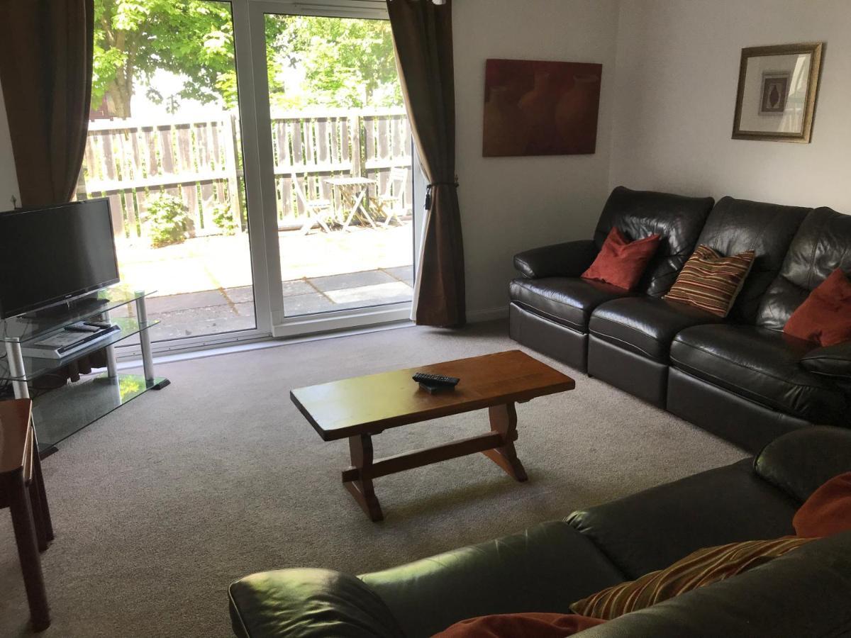 The Number Eleven Apartment Kilmuir  Esterno foto