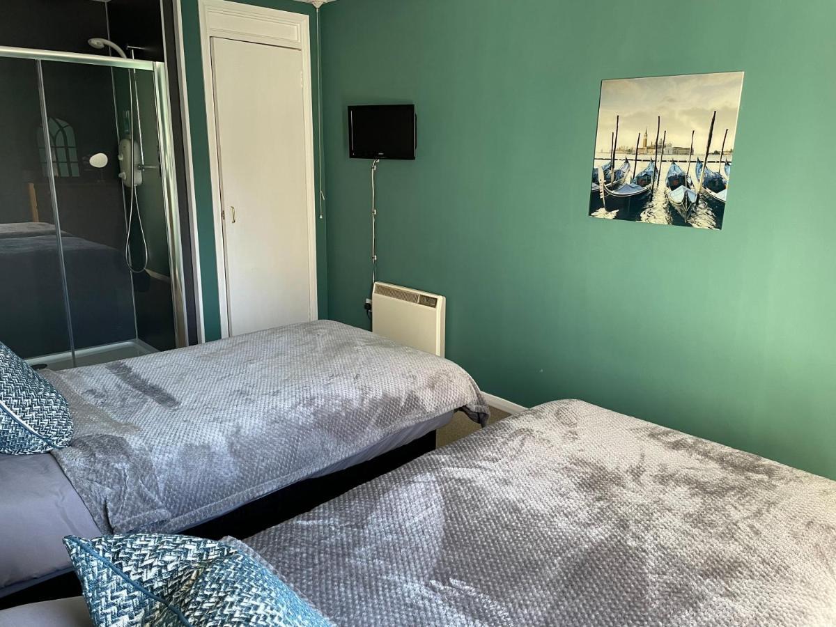 The Number Eleven Apartment Kilmuir  Esterno foto