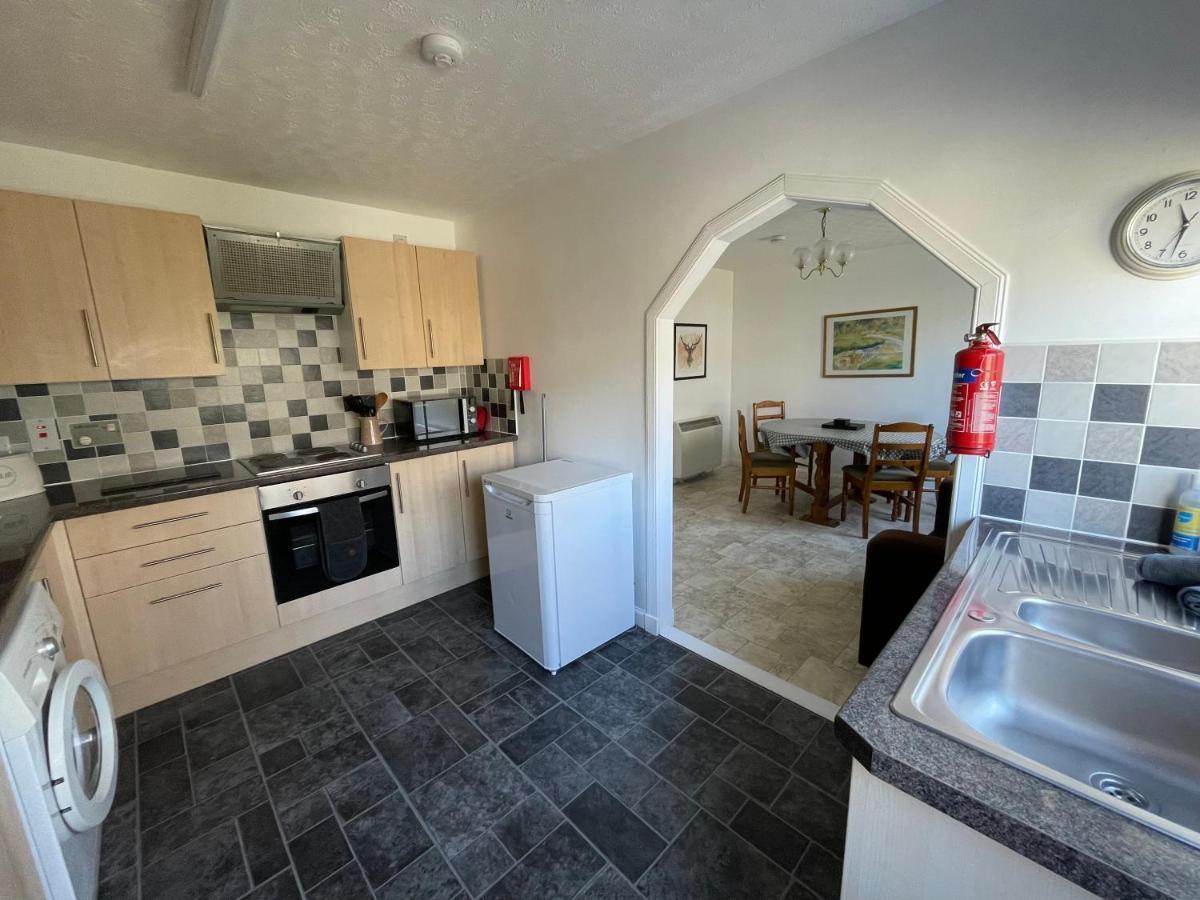 The Number Eleven Apartment Kilmuir  Esterno foto